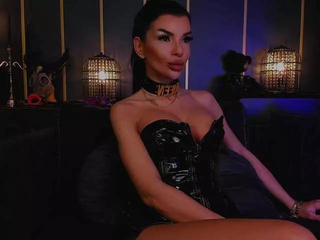EleniaDevons on BongaCams 