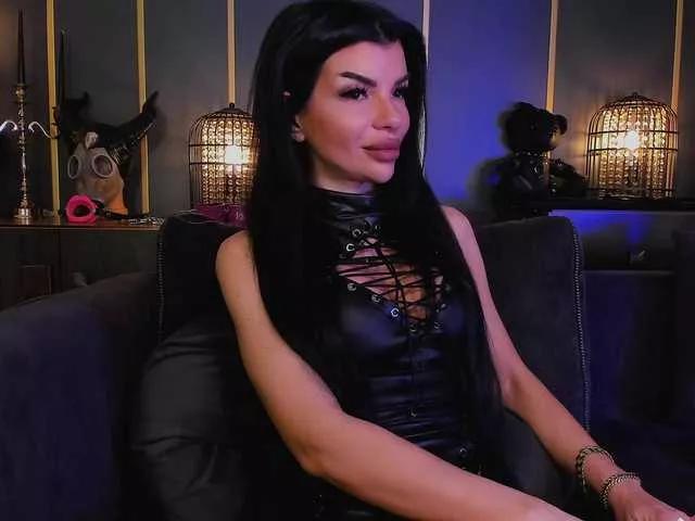 EleniaDevons on BongaCams 