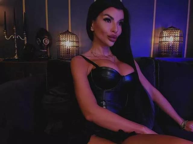 EleniaDevons on BongaCams 