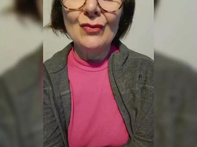 ElitalianMilf on BongaCams