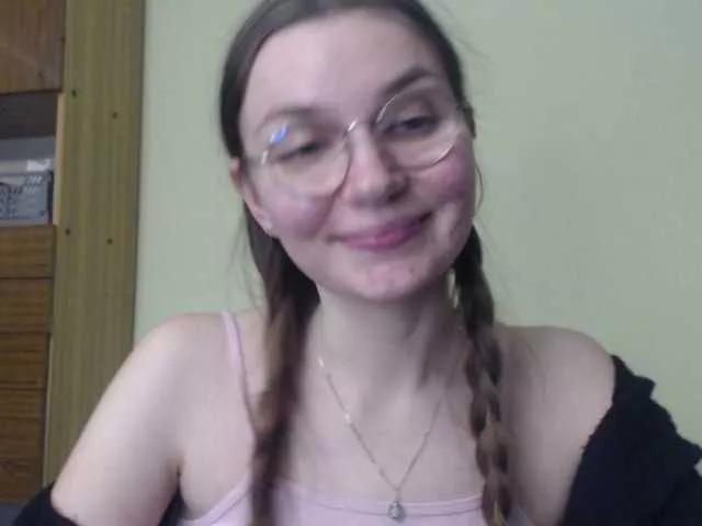 Ellyxcute on BongaCams 