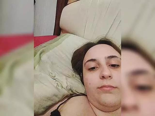 Offline Emaprincessa on BongaCams