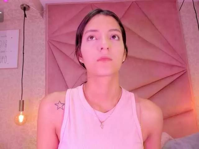 EmilyVahos on BongaCams 