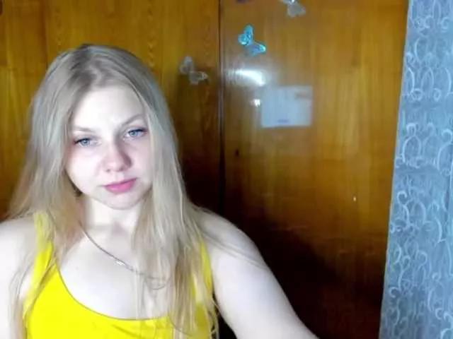 Offline Emma-Frizea on BongaCams