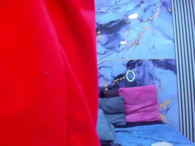 Emmaa-Lex on BongaCams 