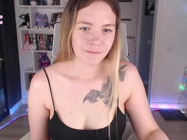 Offline EmmaBryan on BongaCams