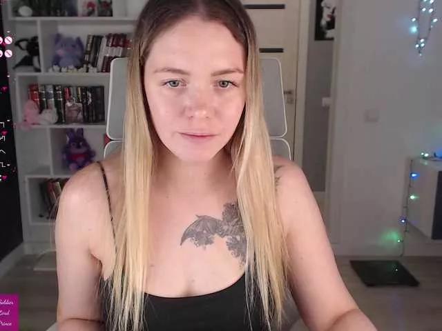 Offline EmmaBryan on BongaCams