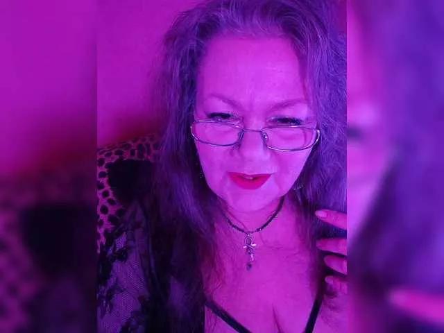 Offline EmpressLady on BongaCams