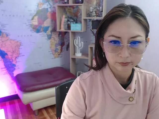 EvelynnMiller from BongaCams