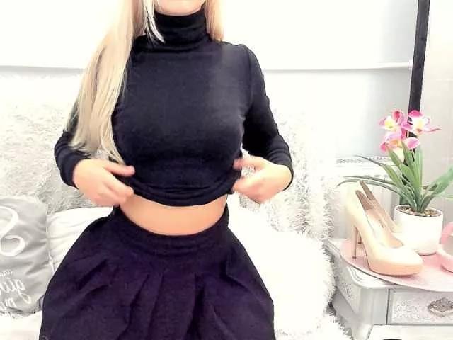 EvetteCute on BongaCams 