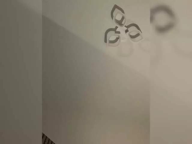 Offline FeeBee on BongaCams