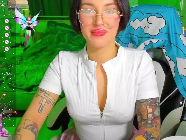 Offline folinskaayaa on BongaCams