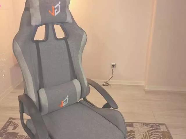 Offline French-Eyes on BongaCams