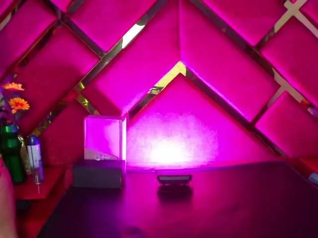 FreyjaNaugthy on BongaCams