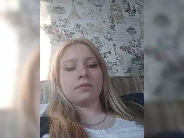 FuckKrisAnna on BongaCams 