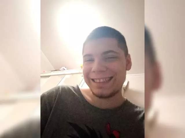 Gayman002 on BongaCams