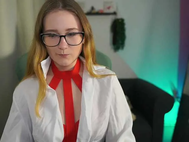 Offline glossybabe on BongaCams