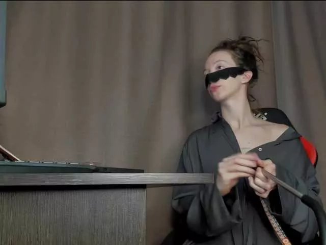 Offline hollyharlot on BongaCams