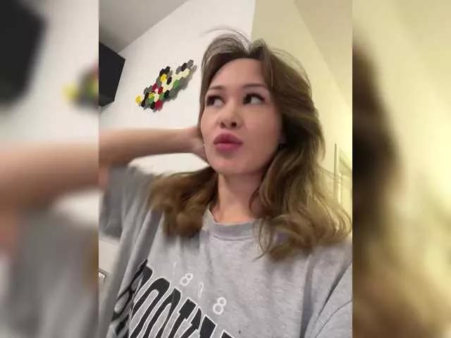 imEmiliya on BongaCams 