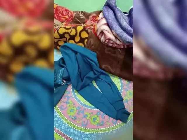 Offline Indiancollegeguys1 on BongaCams