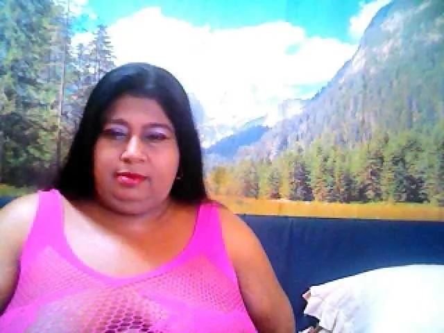 indianhoney on BongaCams 