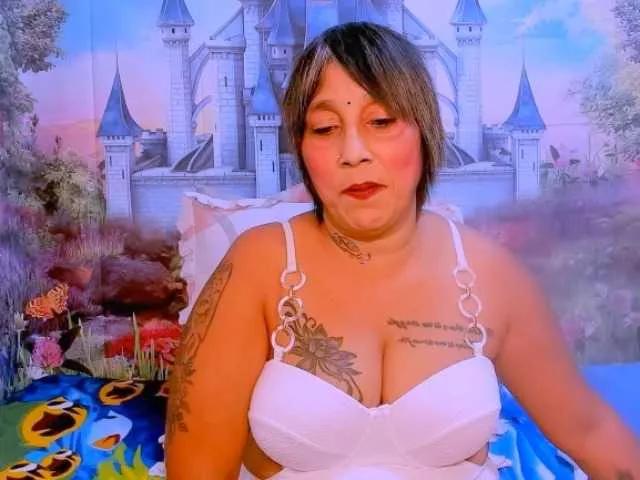 Offline indianroxy on BongaCams