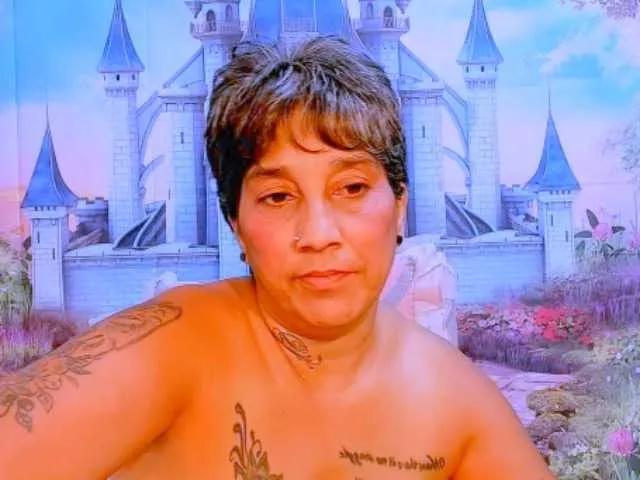 Offline indianroxy on BongaCams