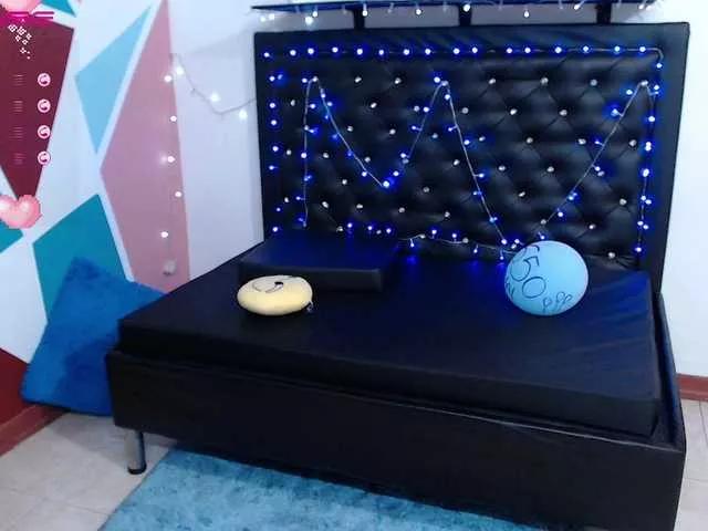 julianalopezX on BongaCams 