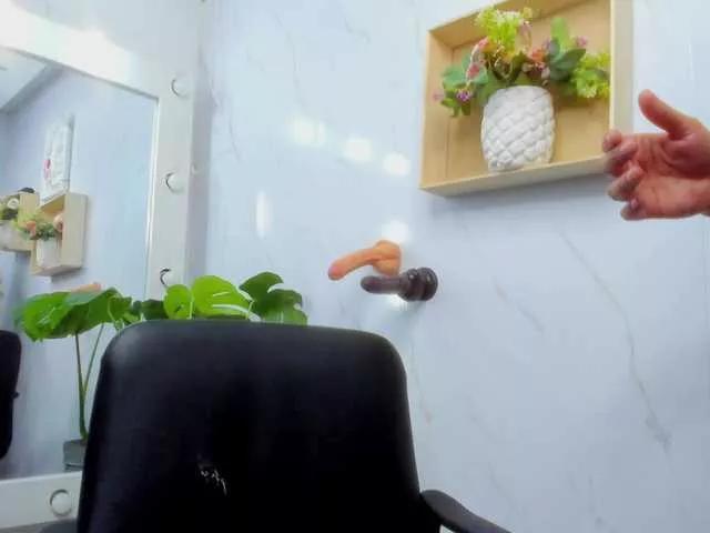 Julietacollinx on BongaCams