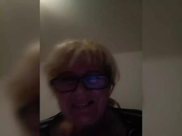 Offline KASANDRABOLOSHKA on BongaCams