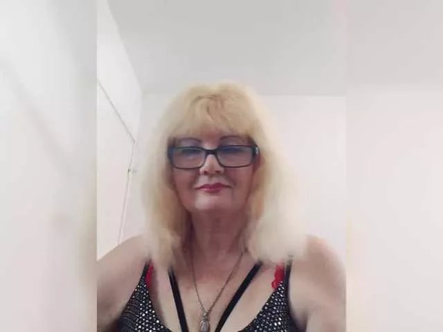 Offline KASANDRABOLOSHKA on BongaCams