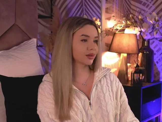 KatJoliee on BongaCams