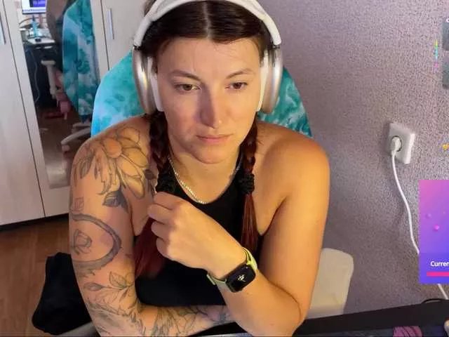 Offline Katrinmiss on BongaCams