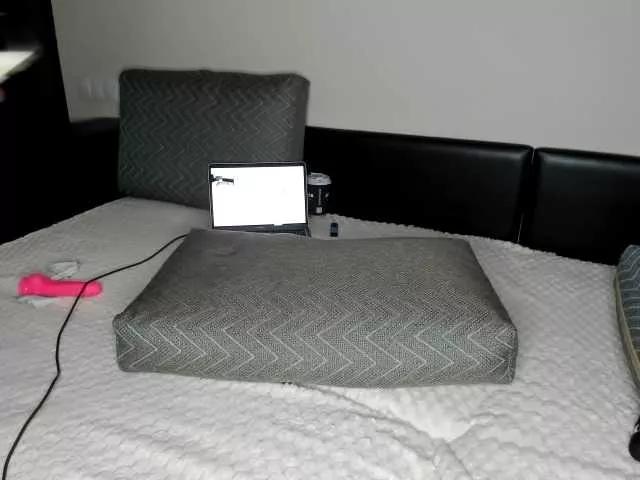 KerryBelly on BongaCams