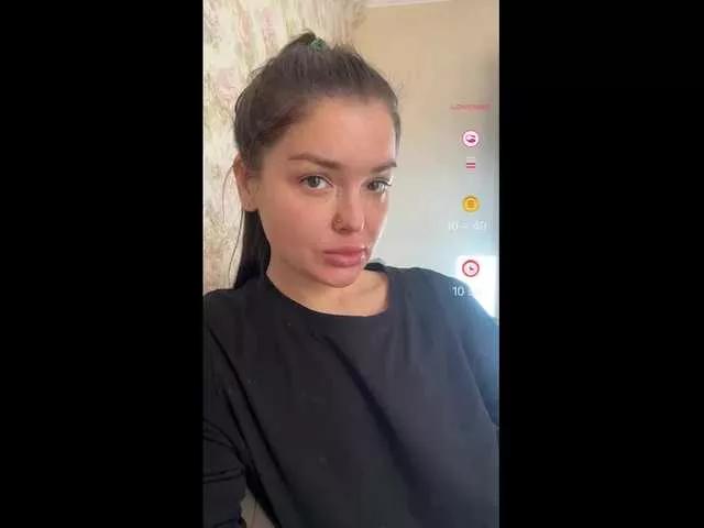 KikiMilf84 on BongaCams 