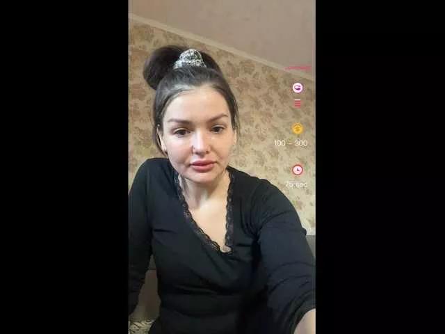 KikiMilf84 on BongaCams 