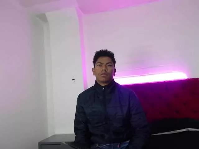 KimmyMaximu on BongaCams 