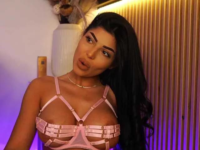 KimyBroox on BongaCams 