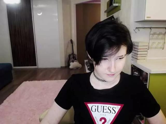 Offline Kiraily on BongaCams