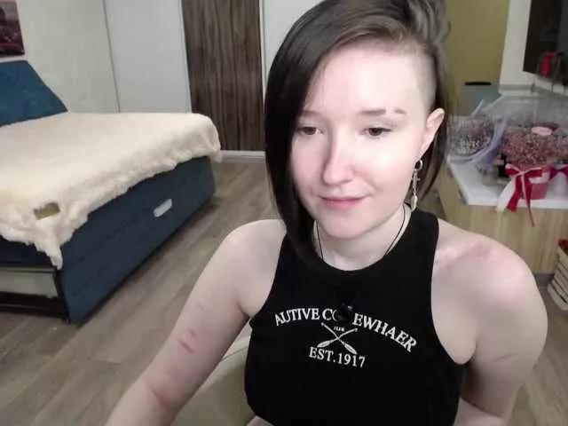 Offline Kiraily on BongaCams