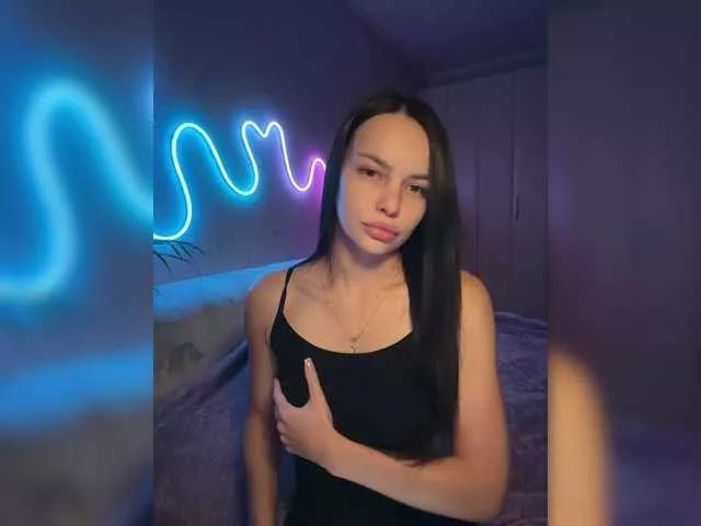 Offline Klubnika13 on BongaCams