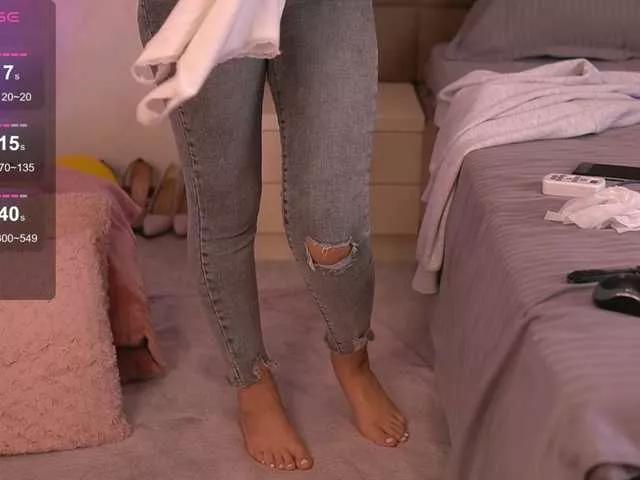 Offline KyraCase on BongaCams