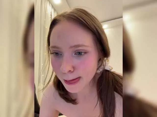 Slutty L1ttle-puppy wants you to fuck her body now l1ttle-puppy from BongaCams