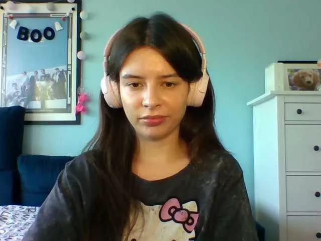 Offline Larice on BongaCams