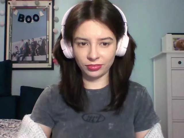 Offline Larice on BongaCams