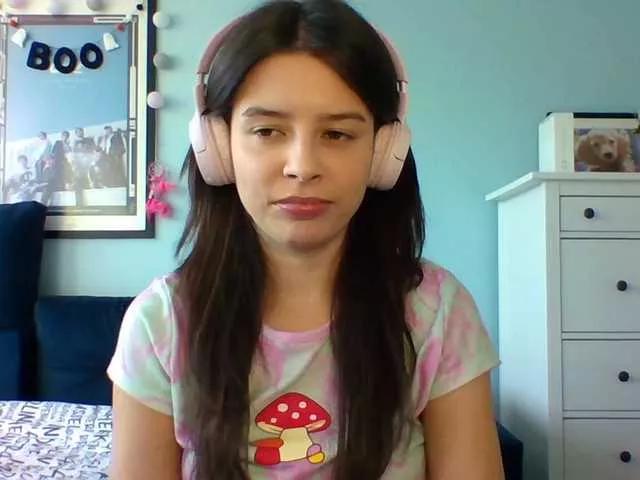 Offline Larice on BongaCams