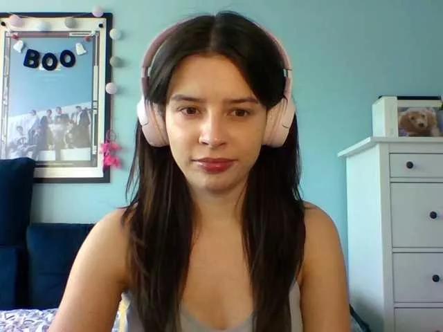 Offline Larice on BongaCams