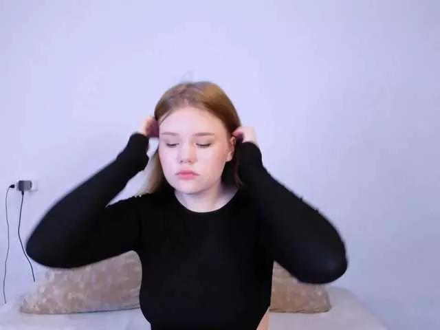 Offline Lasey on BongaCams