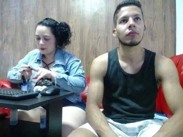 LatinCouple23 on BongaCams 