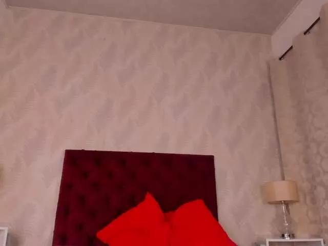 Offline laurabassi on BongaCams